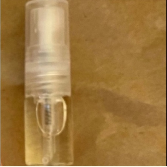 Phlur Matcha Milk 2mL Decant Sample with Spray - Picture 4 of 4